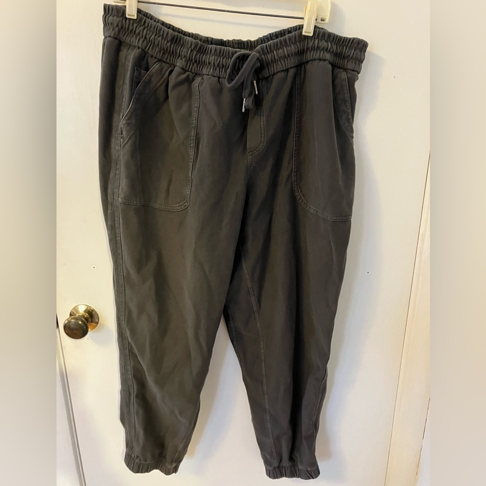 Athleta Cargo Green Farallon Joggers